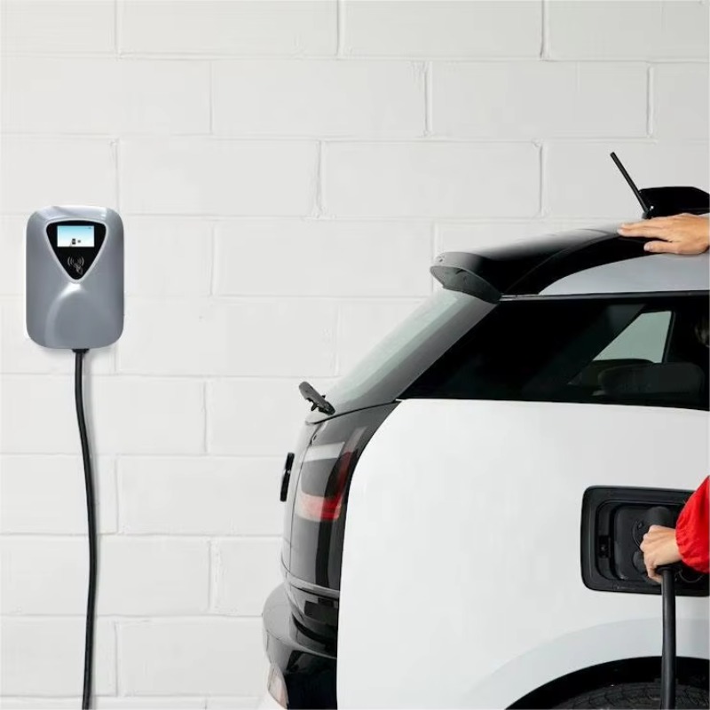 Мобильное зарядное устройство  – обзор и цена Car Charger